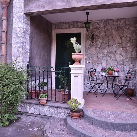 Villa Caterina, Alle Pendici Del Vulcano Etna Viagrande Eksteriør billede
