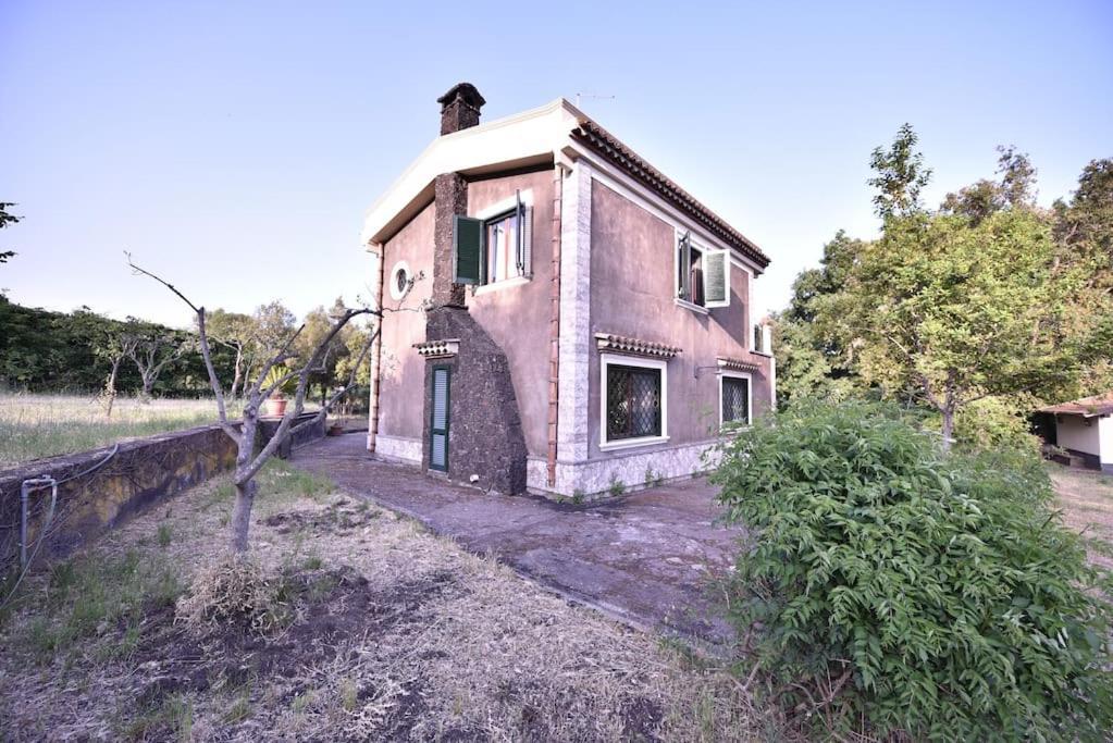 Villa Caterina, Alle Pendici Del Vulcano Etna Viagrande Eksteriør billede