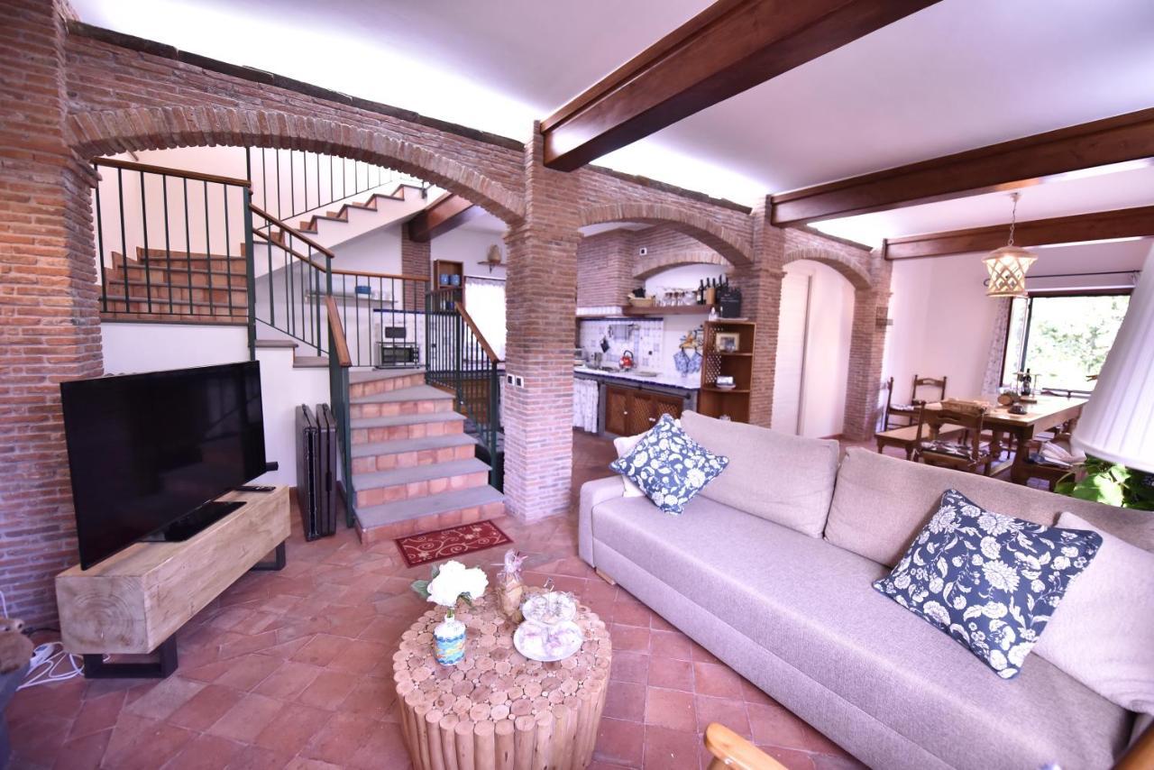 Villa Caterina, Alle Pendici Del Vulcano Etna Viagrande Eksteriør billede